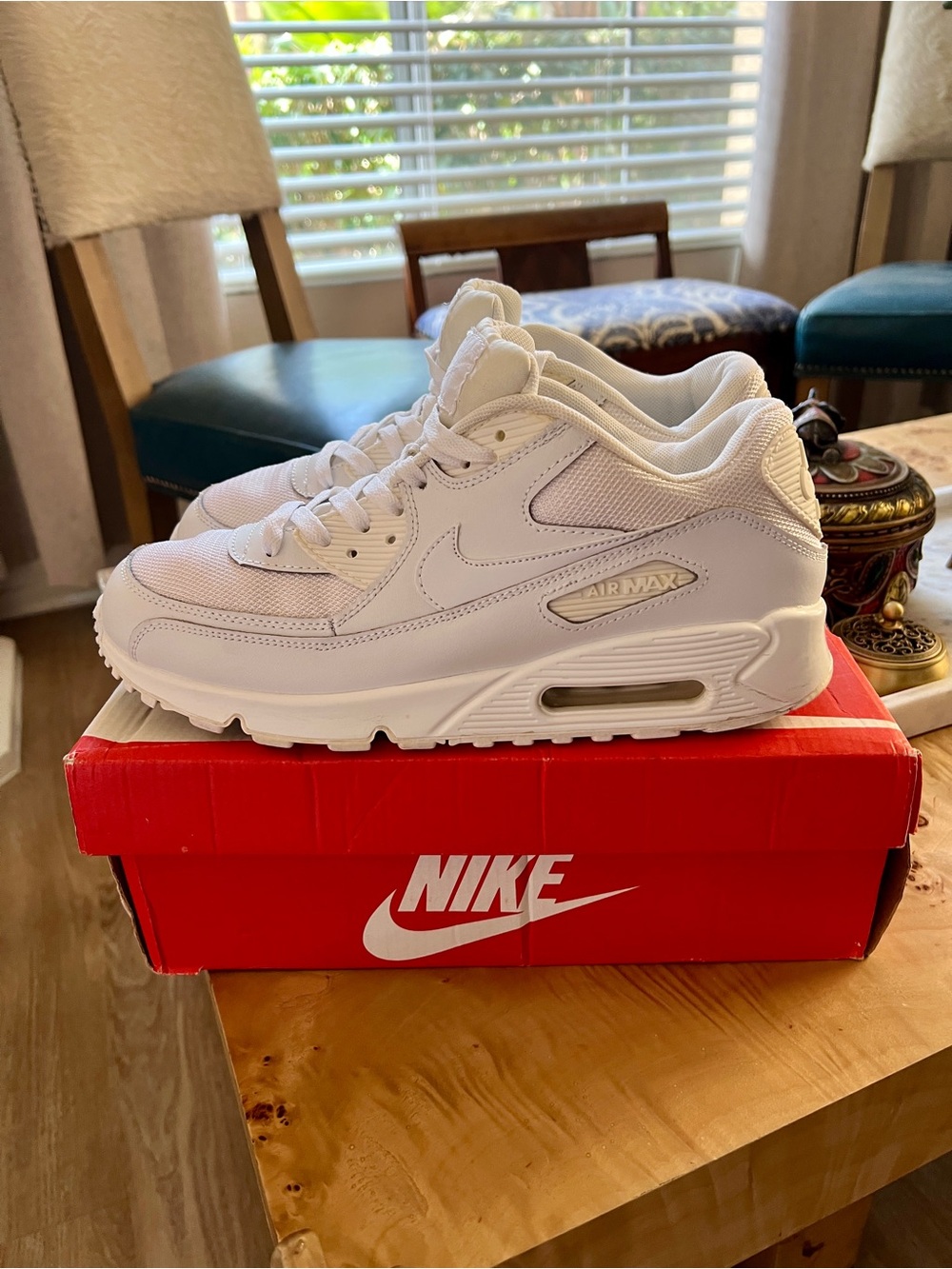 NIKE Air Max 90 - 11 - White / White - EUC w/ Box